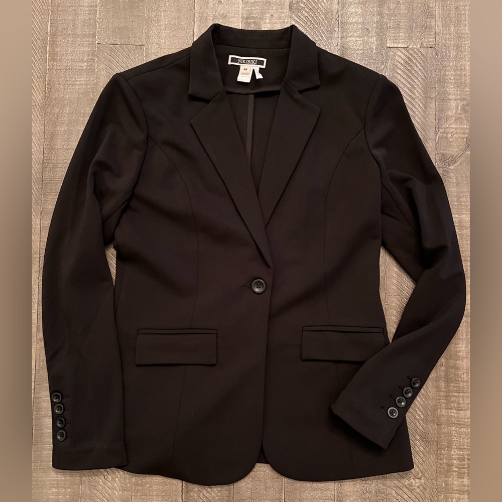 Nikibiki Fitted Women’s Black Blazer EUC Size M